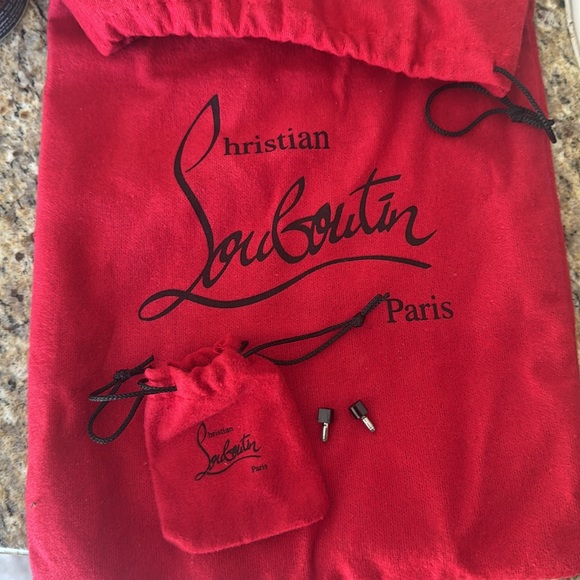 “Just Nothing Slide Sandal” size 39.5 (9.5)
CHRISTIAN LOUBOUTIN - Picture 6 of 6